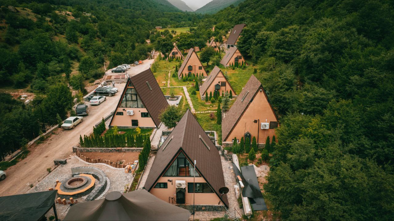 نمای ظاهری هتل دهکده گردشگری زانوس 